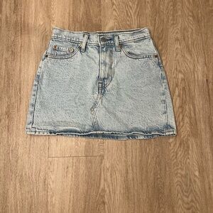 levi’s jean skirt